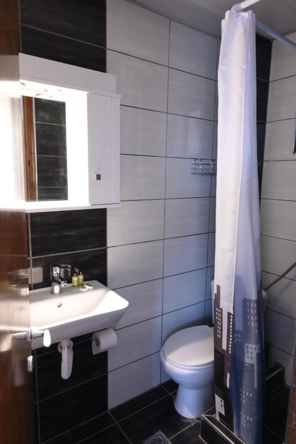 Paralía Skotínis Hotel Geromichalos المظهر الخارجي الصورة