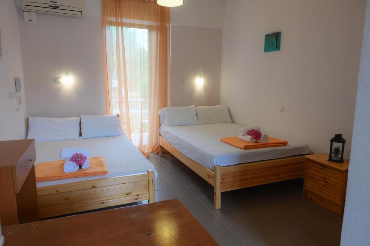 Paralía Skotínis Hotel Geromichalos المظهر الخارجي الصورة
