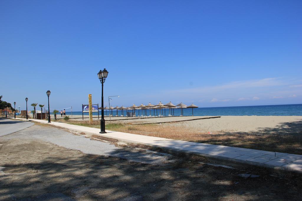 Paralía Skotínis Hotel Geromichalos المظهر الخارجي الصورة