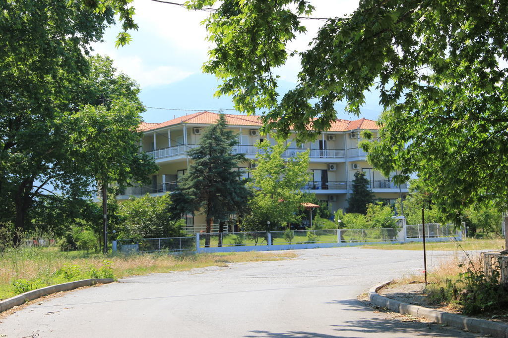Paralía Skotínis Hotel Geromichalos المظهر الخارجي الصورة