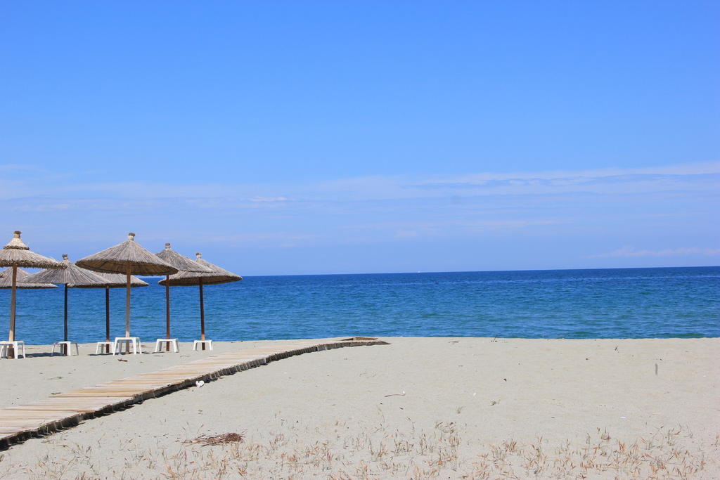 Paralía Skotínis Hotel Geromichalos المظهر الخارجي الصورة